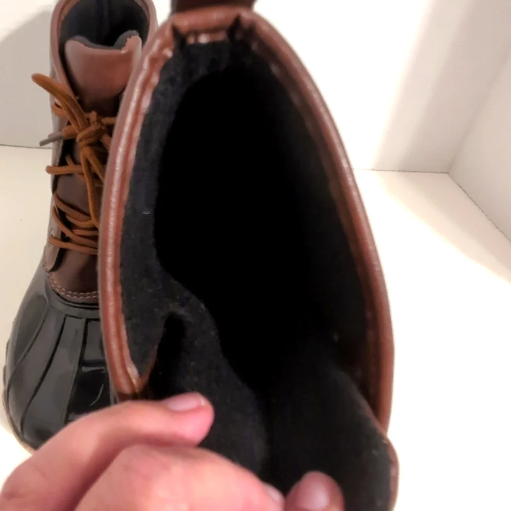 NWOT Duck Style Waterproof Black and Brown Lace-Up Boots‎ Big Girls Size 4